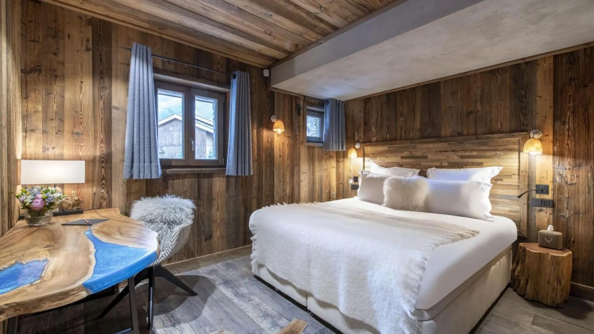 Chalet Ischgl: A Serene Retreat With Spectacular Apartman 0*, Ischgl